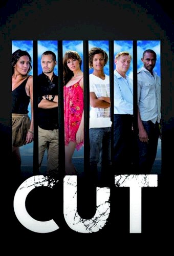 Laura, a 33-year-old young woman, is forced to return to Reunion Island to live with her in-laws. However, she's determined to protect her young son from danger.